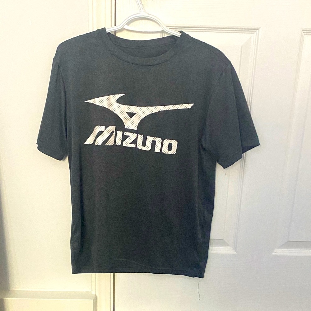 Mizuno size small Mens t shirt